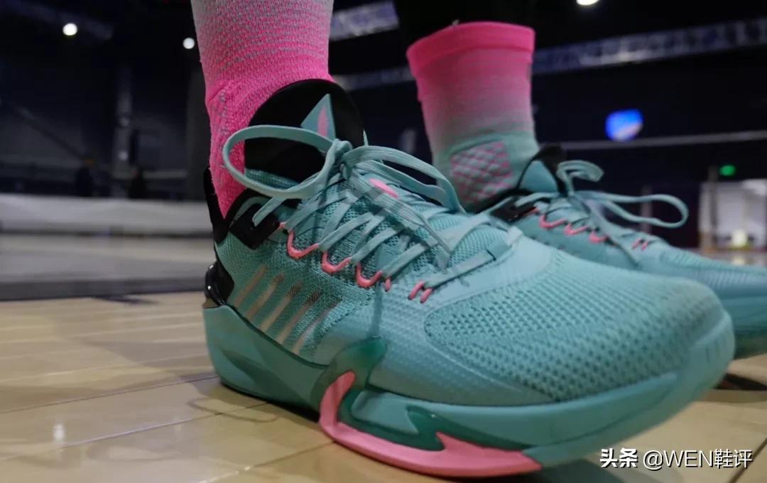 推荐一双李宁或特步跑鞋,一双轻便又舒适的鞋特步