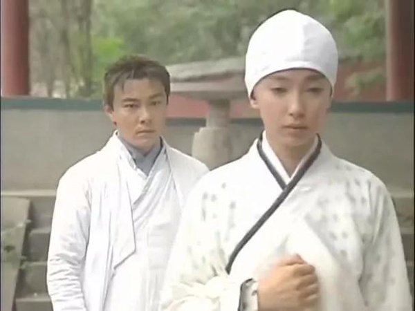 张卫健年轻光头时的颜值,凉风有信秋月无边张卫健粤语独白