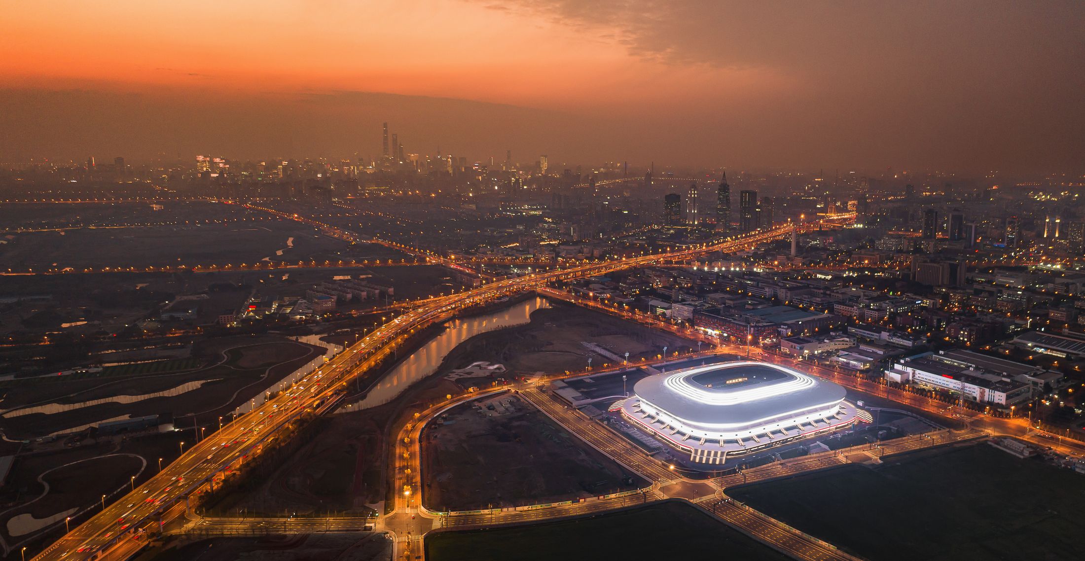 中国亚洲杯十大专业足球场,2023中国亚洲杯首座球场揭幕