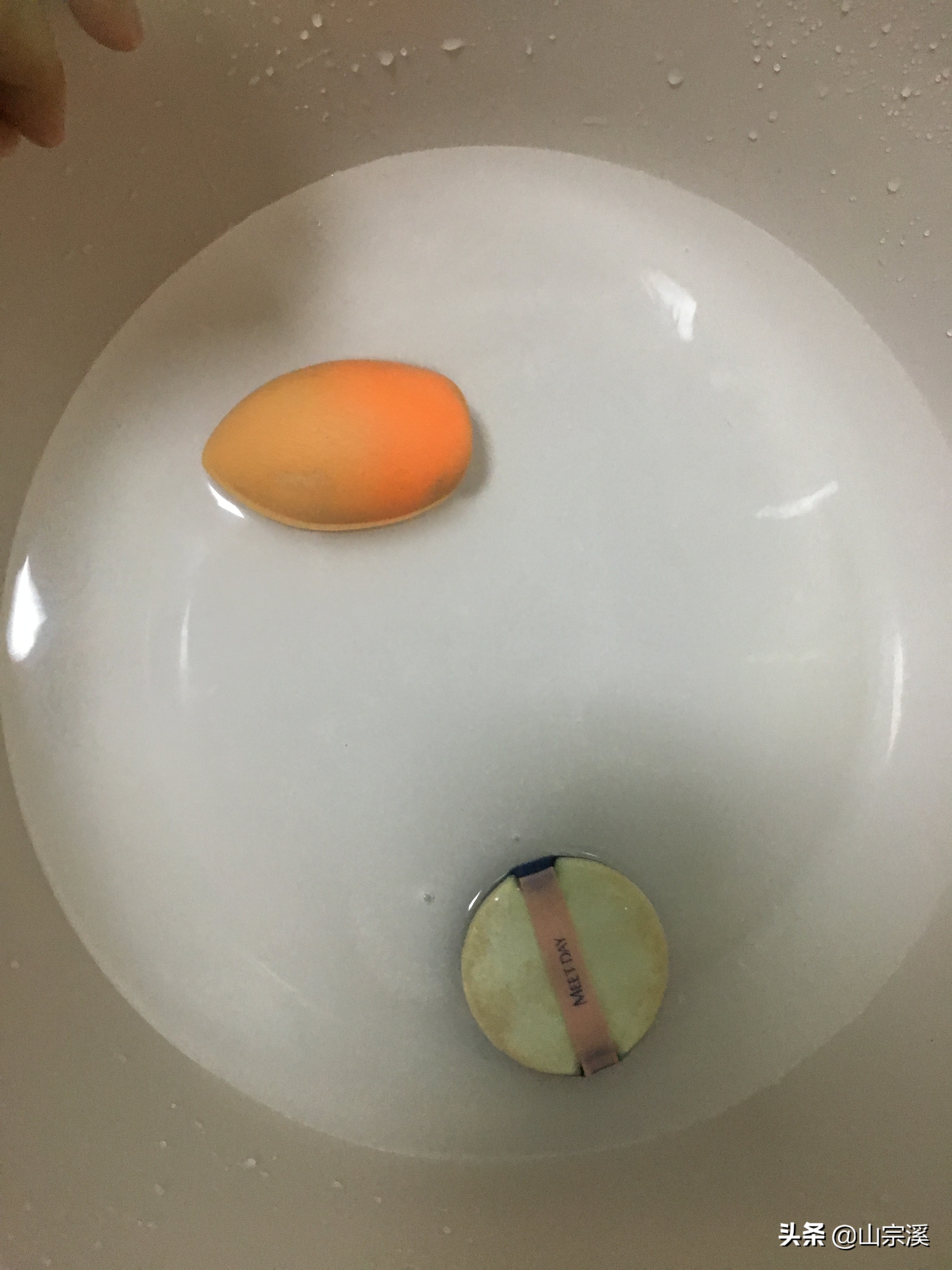 美妆蛋粉扑的清洗方法图片,花西子蜜粉粉扑怎么清洗干净