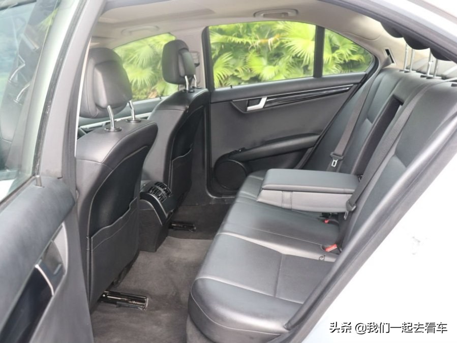 花13万买了一辆宝马x1值吗,二手车推荐8-10万左右奔驰c级轿车