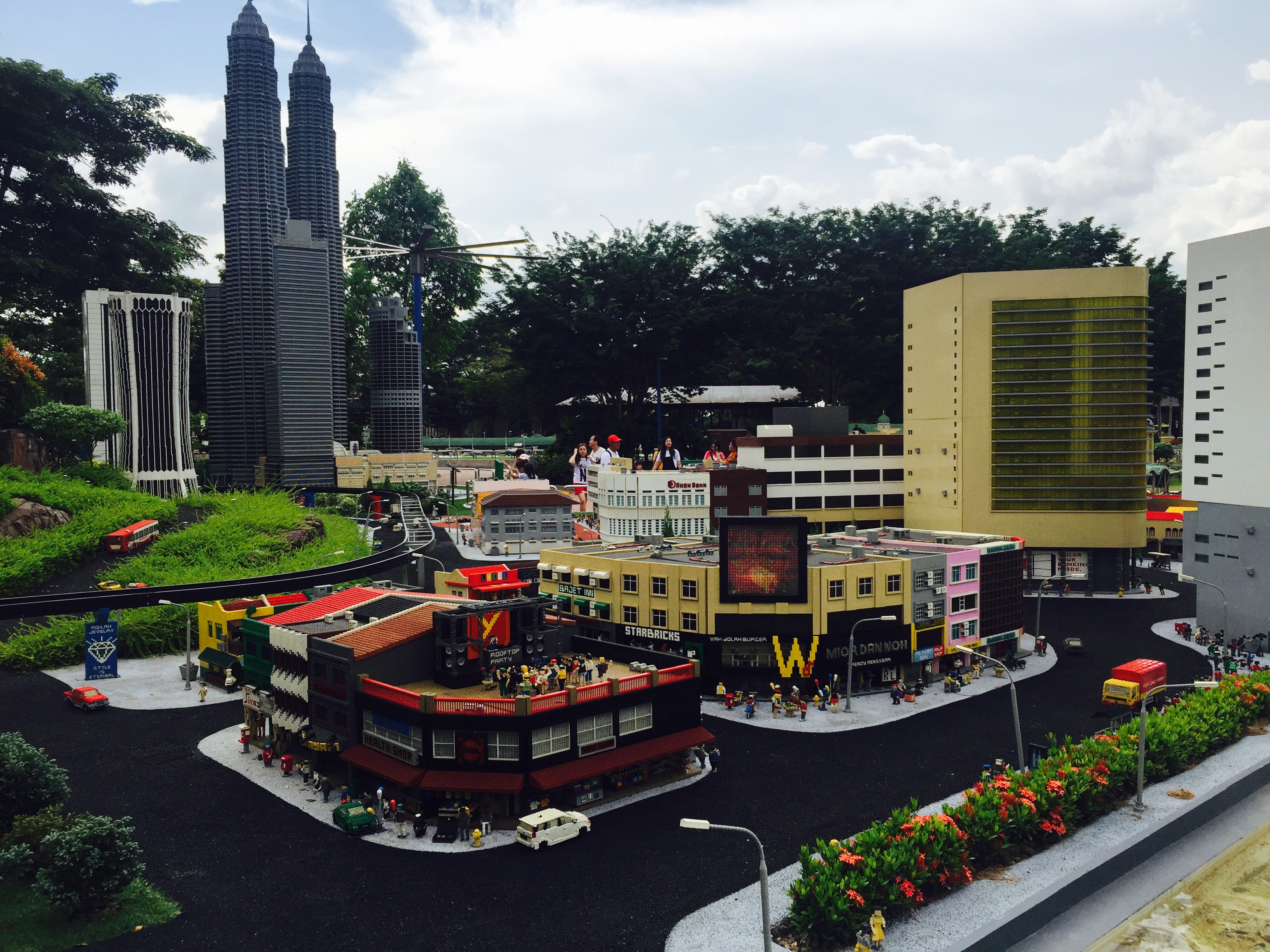 马来西亚乐高游乐场,马来西亚乐高乐园购物