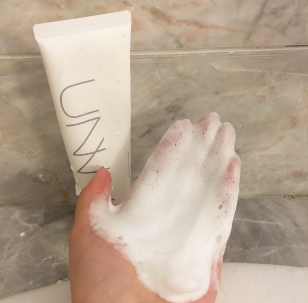 氨基酸洗面奶与控油洗面奶区别,氨基酸洗面奶和清洁洗面奶的区别