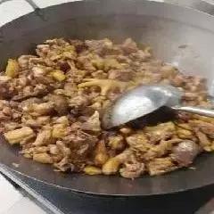 “代购”“厨子”“保洁”“学生”集齐一身，免税人全员出击