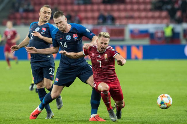 周六002比赛结果,周六001比赛比分