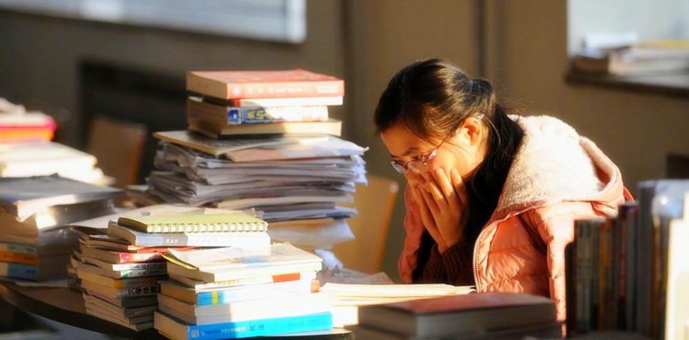 新型啃老族出现了吗,毕业找不到工作的啃老族