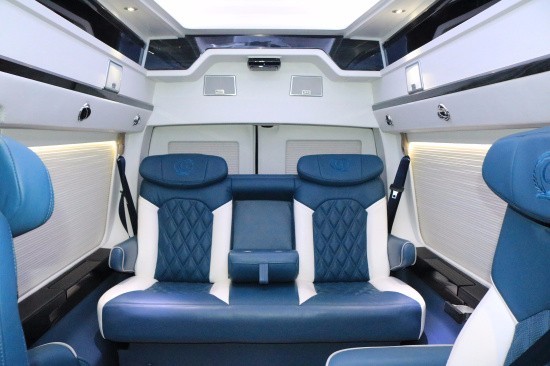 gmc豪华商务车,2021款gmc商务之星乞丐版