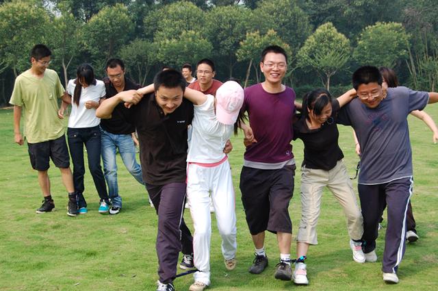 二十人团建活动游戏,团建培训小游戏