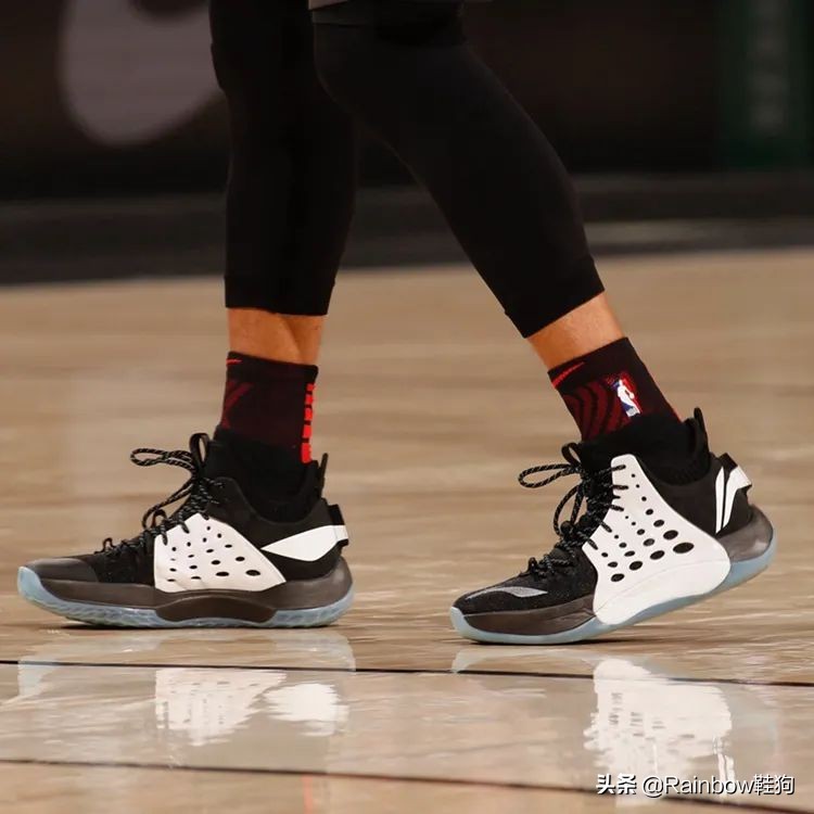 李宁音速8测评,音速8pe版和普通版的区别