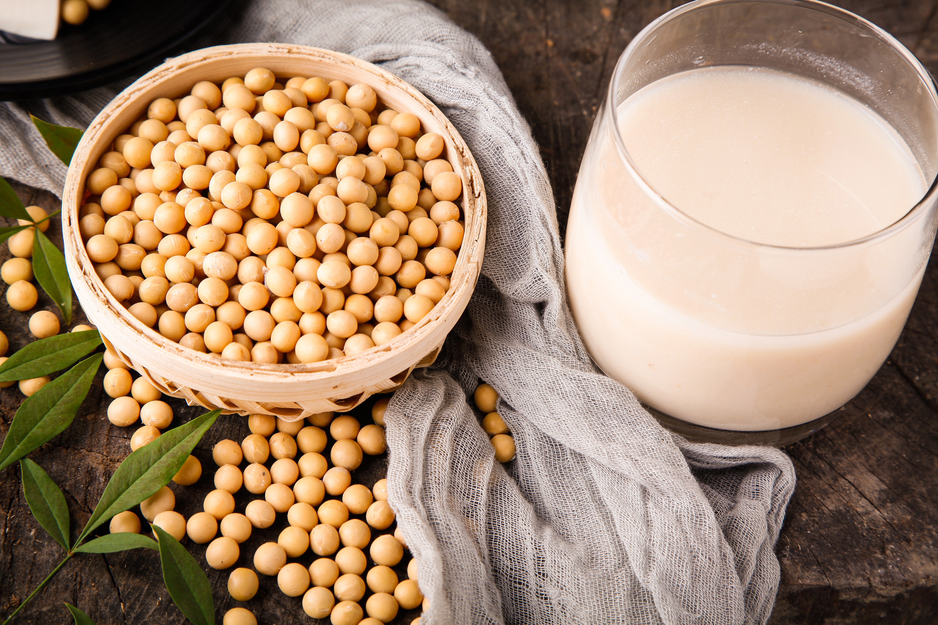 通过食补雌激素，延缓卵巢早衰？专家说：不靠谱！补过量还有害