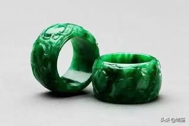 翡翠的鉴定方法介绍图解全攻略,鉴翡翠专家支招鉴定翡翠真伪