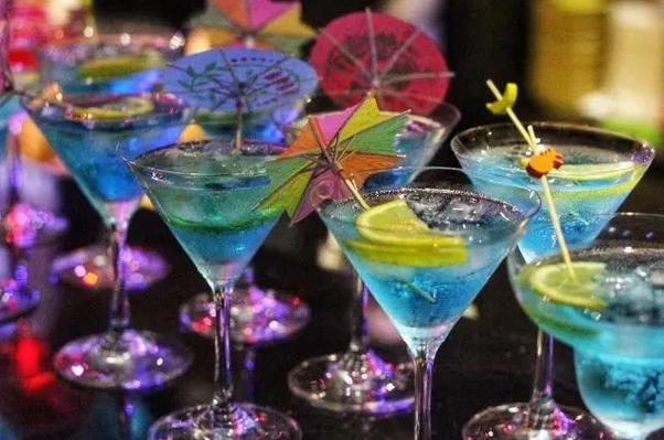 团建聚会轰趴别墅,朋友聚会轰趴团建