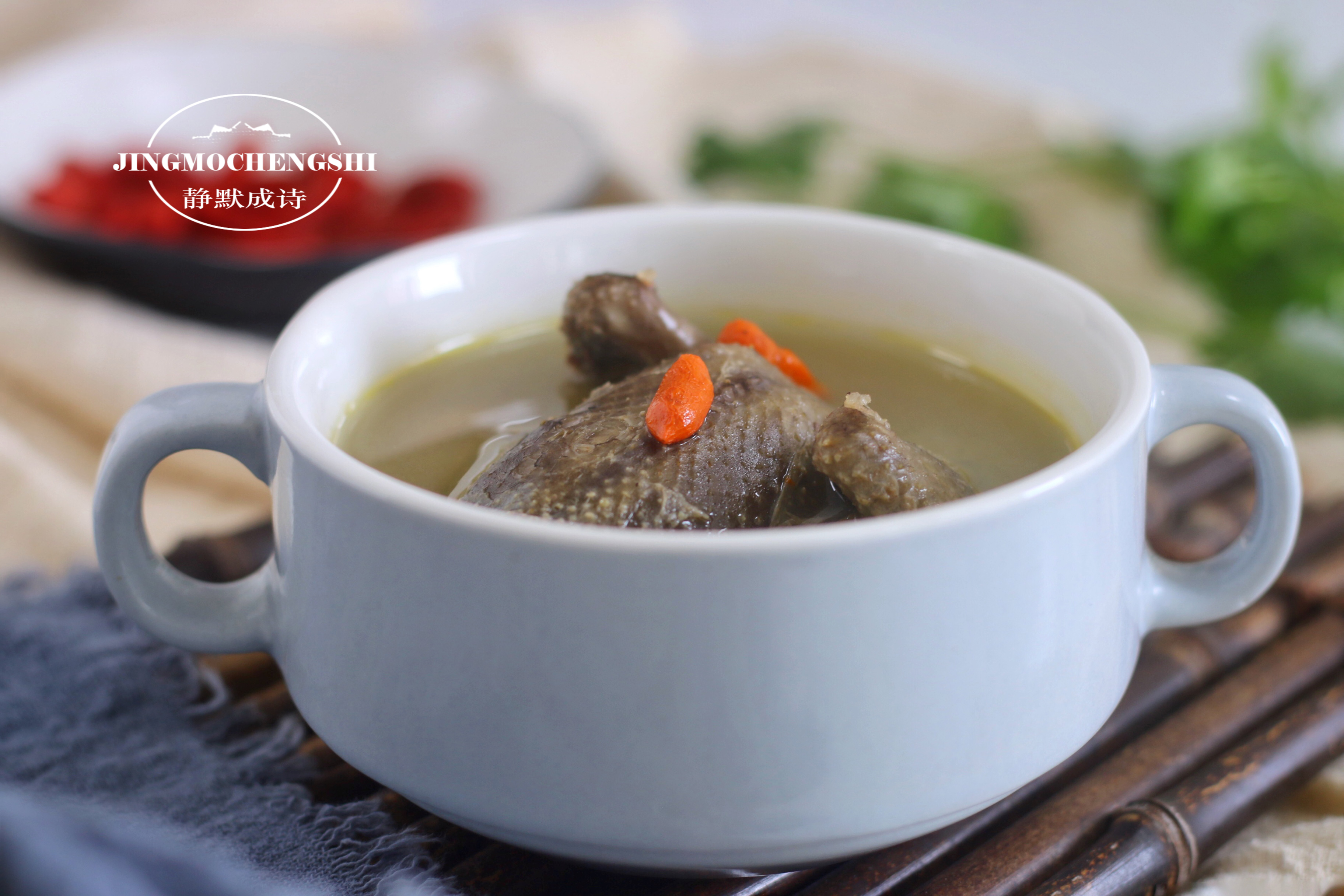 鸽子汤的做法驱寒,冬天鸽子汤的做法与功效