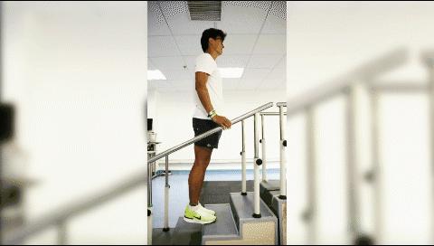 崴脚冰敷小技巧,崴脚怎么处理冰敷还是热敷