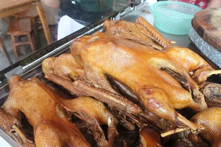 乐山古镇有哪些好吃的 (乐山攻略一日游古镇)