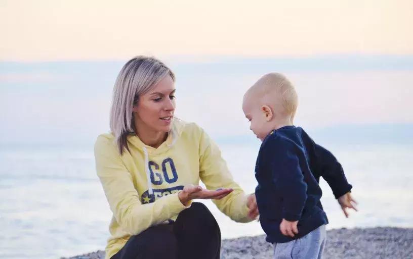 4岁孩子骂人怎么纠正,2周岁宝宝老是说一个字脏话