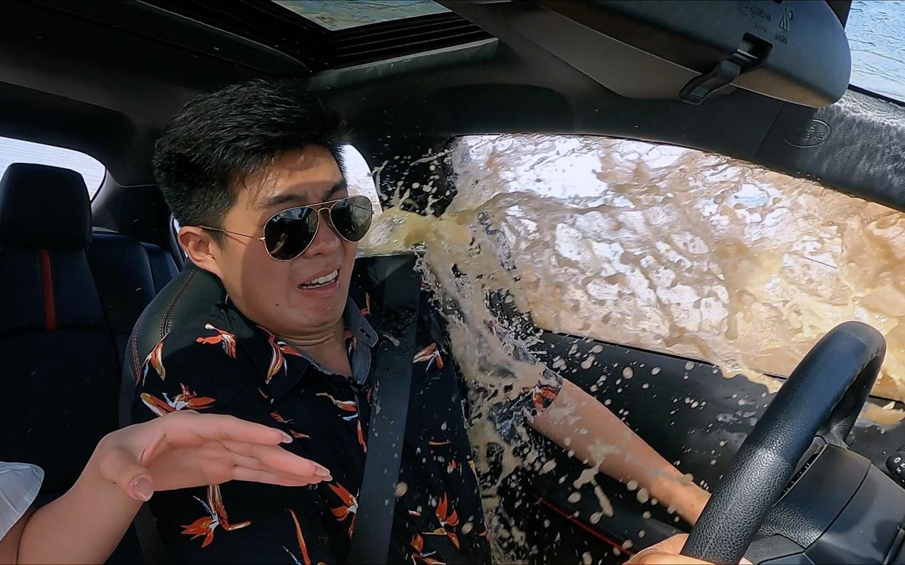 丰田双擎混动开不坏,2022丰田雷凌双擎1.8he-cvt进取版