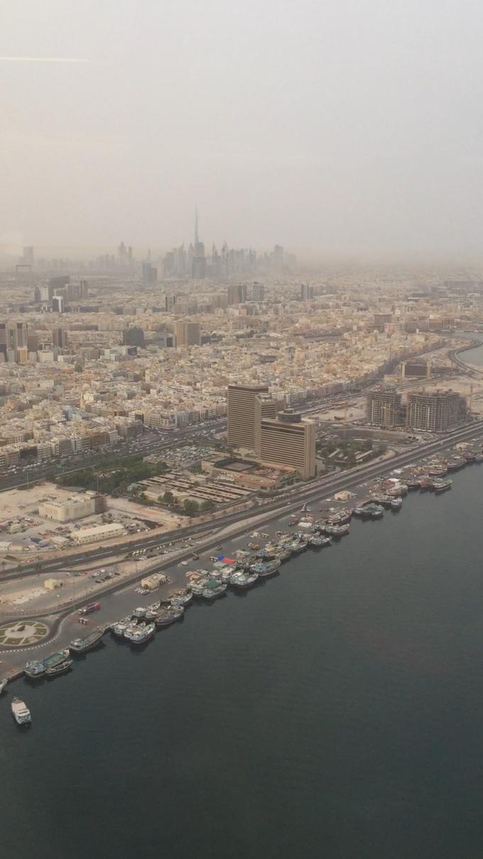 迪拜是个沙漠城市为什么那么有钱,迪拜四大土豪城市