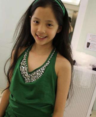 孩子有哪些面部特征更聪明,小孩的脸型决定孩子的长相