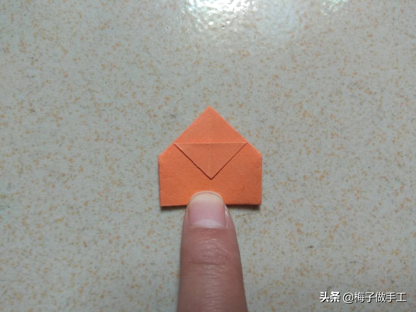 幼儿手工折纸帽子的简单折法,折纸折帽子的方法