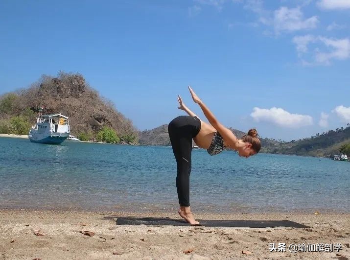 尾骨上翘做瑜伽练习需要注意哪些,臀部上翘瑜伽