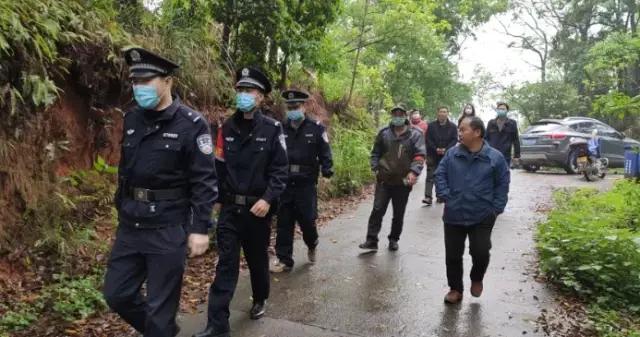 璧e窞濂冲瓙缃戠粶鍒峰崟,璧e窞缃戠粶鍒峰崟妗堜緥