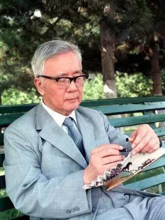 华罗庚读完《七律和郭沫若同志》,给毛主席写信:勤学毛著脱旧胎