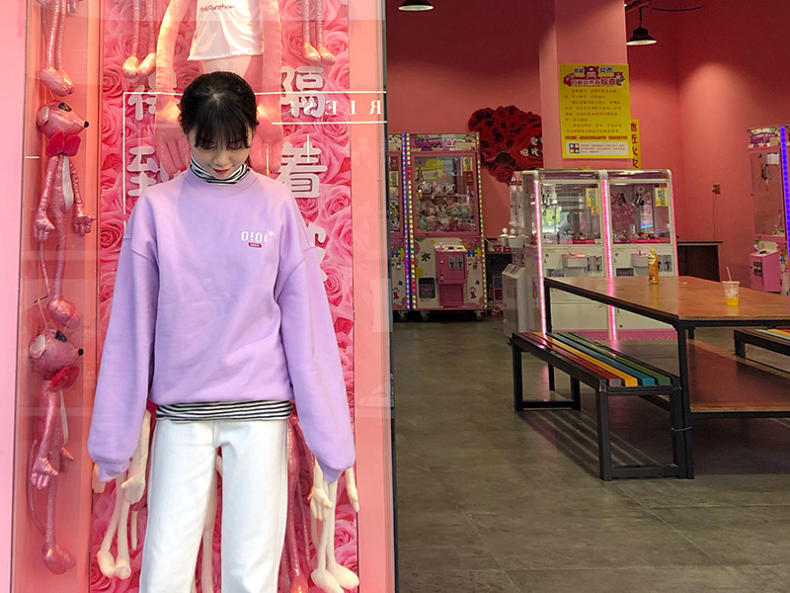 慵懒感连帽卫衣中性,秋冬简约百搭字母套头卫衣