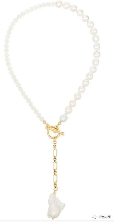 项链的活动扣佩戴方法,项链的佩戴要讲究八大搭配技巧