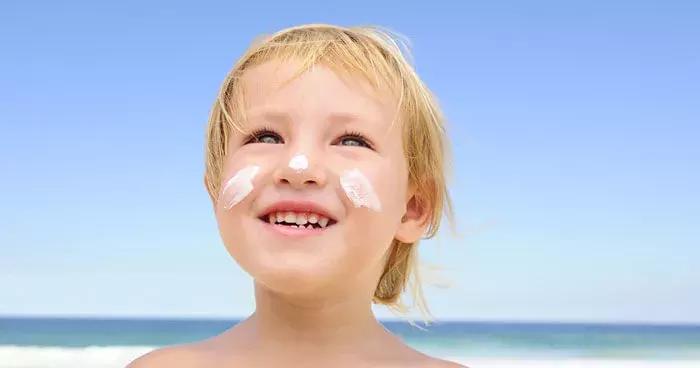 网传防晒霜抗晒实测,网上说的防晒霜真的有用吗