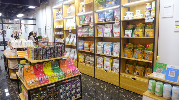 轻奢风格宠物店图片,温馨明亮的宠物店风格