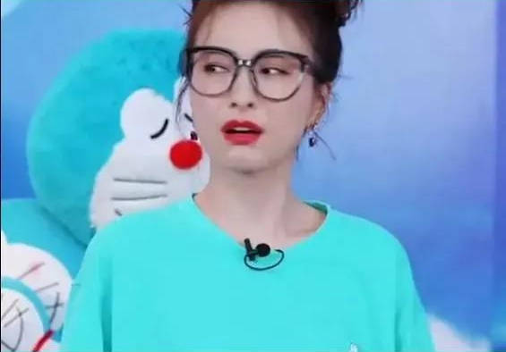 吴昕直播卖t恤400一件原视频,吴昕卖货卖400一件t恤原版视频