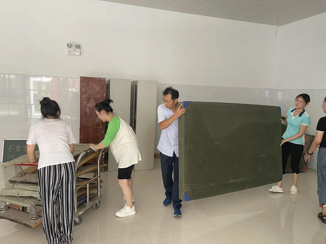 迎战风雨感谢有你（三）—郑东新区云台小学校长韩合班工作纪实