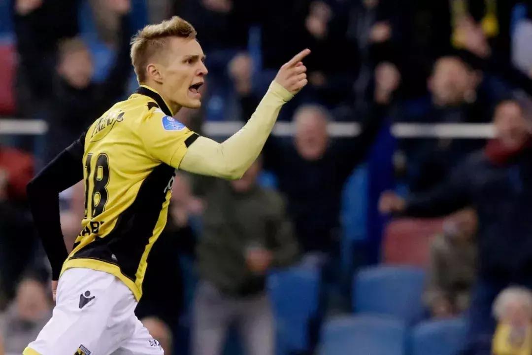 他被誉为挪威绝世天才，近年被四处租借，梦想着重回伯纳乌