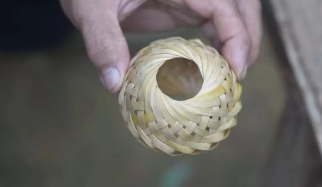 近日李子柒视频走红,李子柒爷爷最火视频