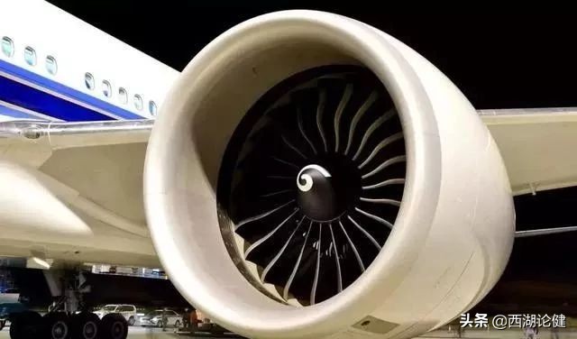 云计算大数据之间是什么关系？介绍云计算、大数据和人工智能