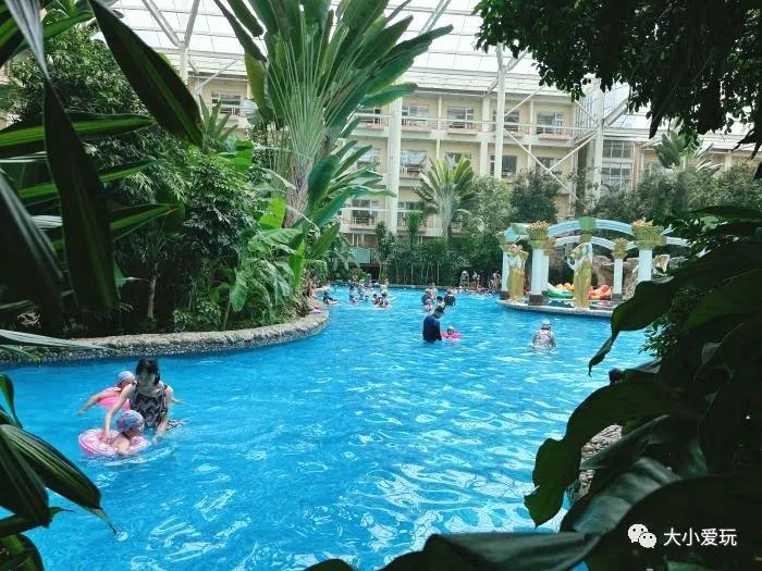 周边游玩推荐适合带孩子温泉,适合带孩子游玩的室内温泉水世界
