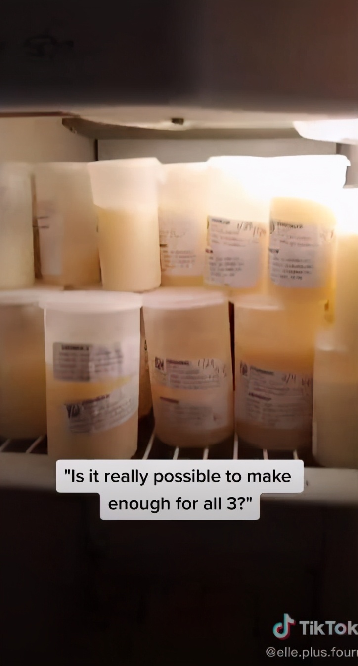 妈妈记录三胞胎一天奶量,三胞胎妈妈喂小宝宝