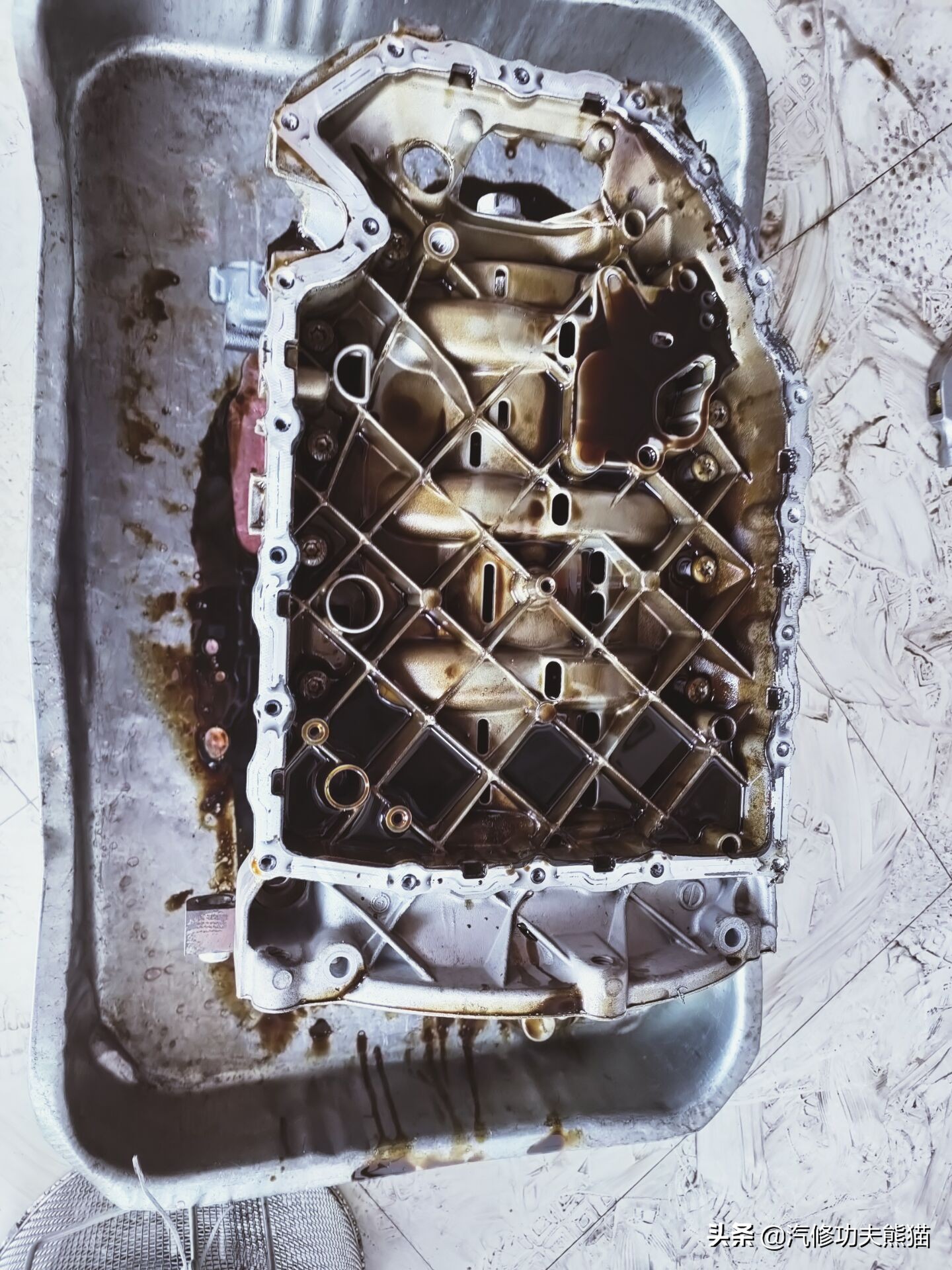 夏朗2.0发动机烧机油上海解决方法,大众夏朗烧机油最佳解决方案