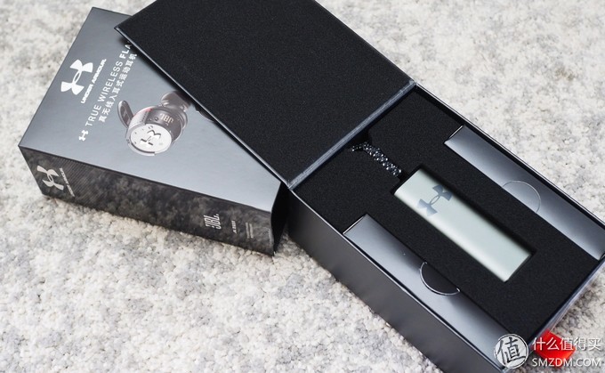 JBLUAFLASH运动耳机,jbl蓝牙运动耳机使用方法