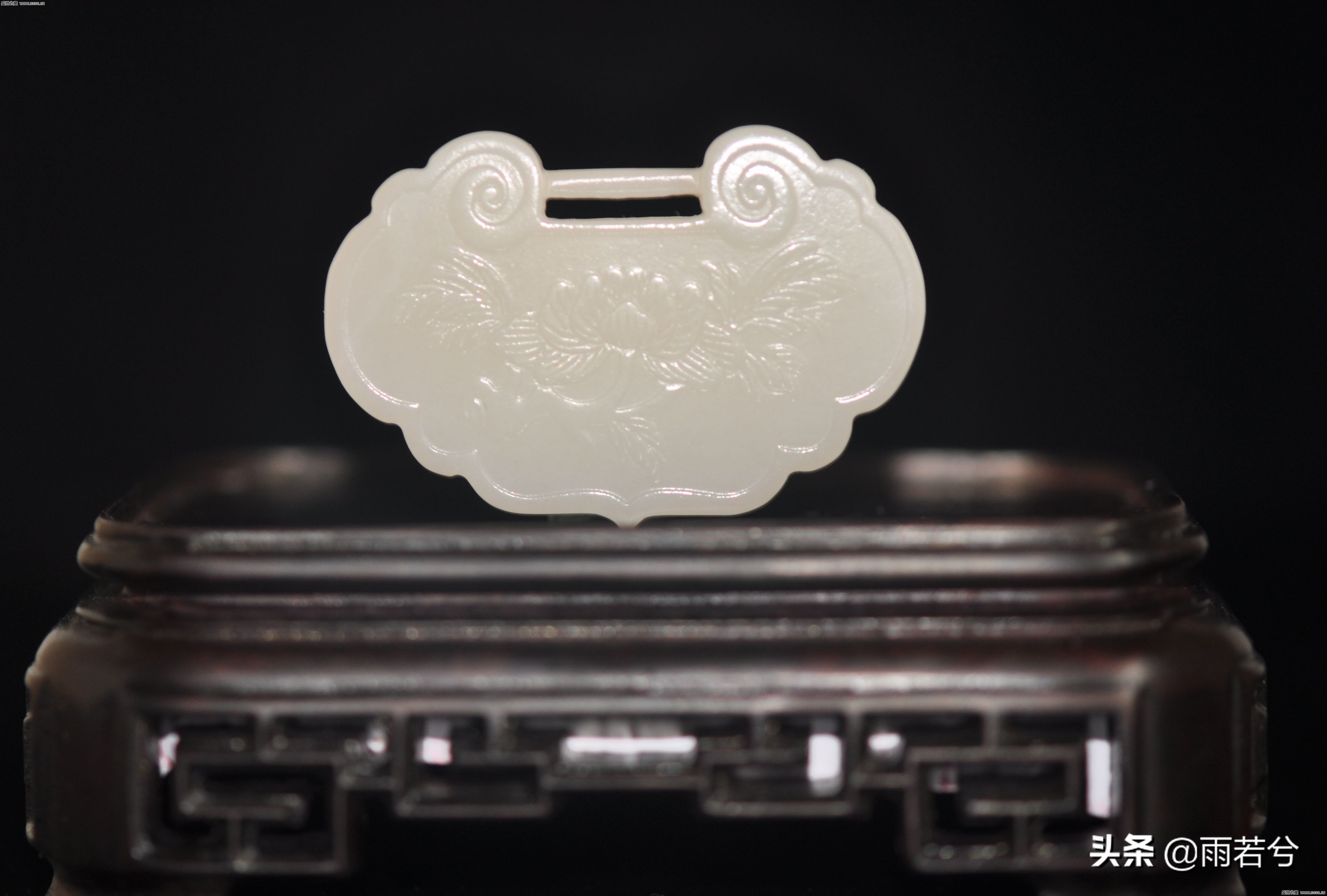 黄金长命锁的作用与寓意,给孩子戴项圈和长命锁寓意是什么