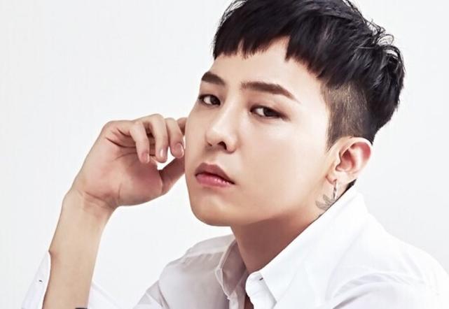 权志龙跟nike联名的鞋子,权志龙小雏菊联名鞋发售时间