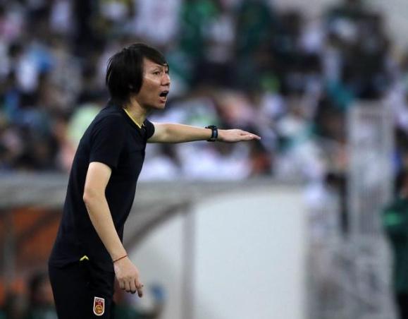 国足12强赛阵容李铁回应,国足2-3不敌沙特李铁赛后采访