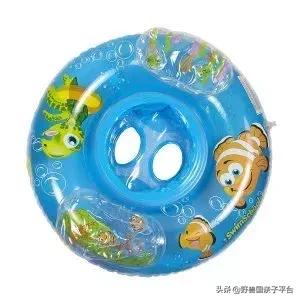 儿童玩水玩沙的正确方法,带小孩去沙滩游泳小技巧