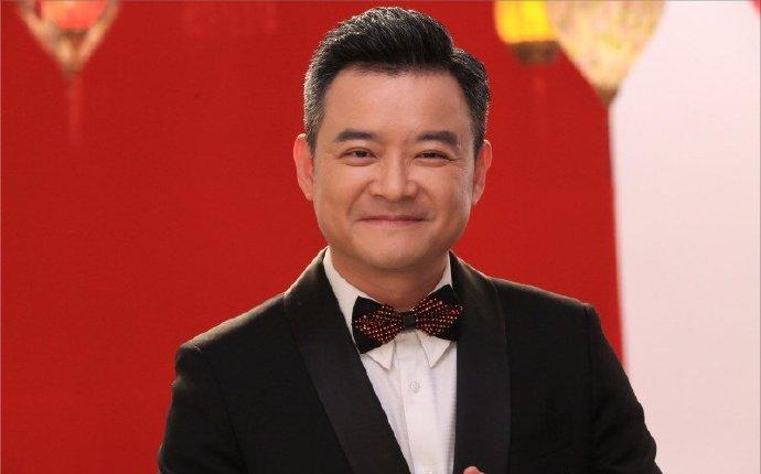 央视主持人李佳明近况,李佳明现在在央视几台当主持人