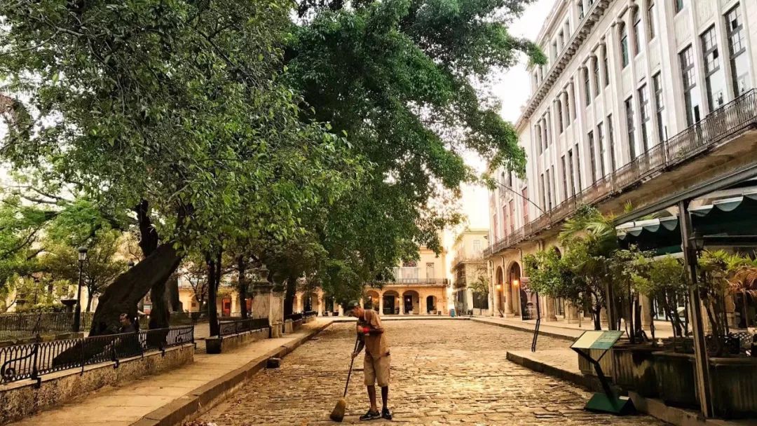 美国西海岸（碰撞）古巴哈瓦那