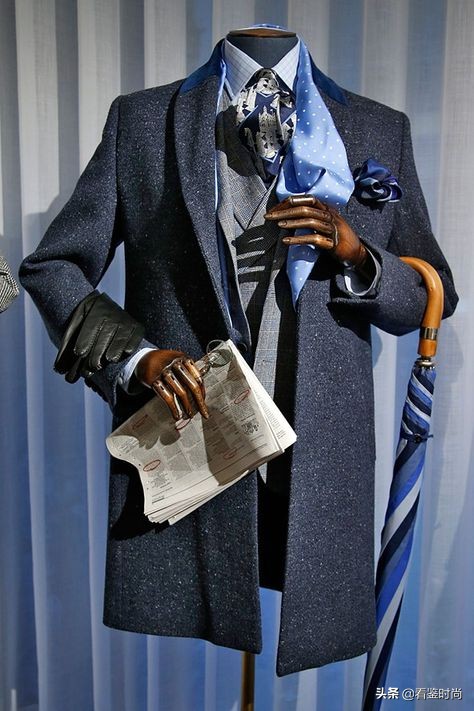 男士口袋方巾,男士小方巾怎么系简单好看