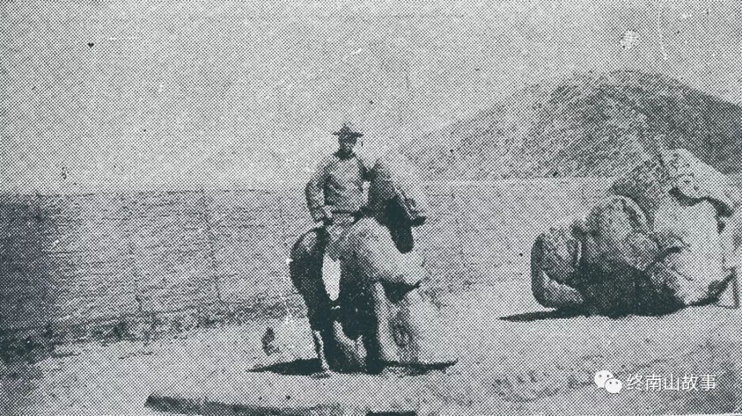 民国一位青年官员来到关中，在周公墓上打了个盹