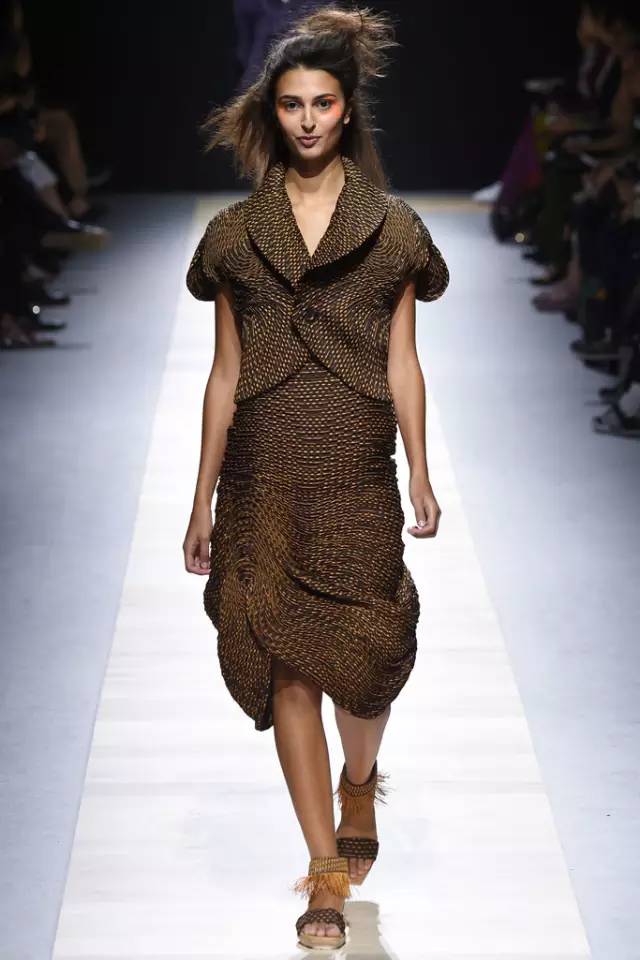 三宅一生——褶皱里的世界「北京新易设计坊」