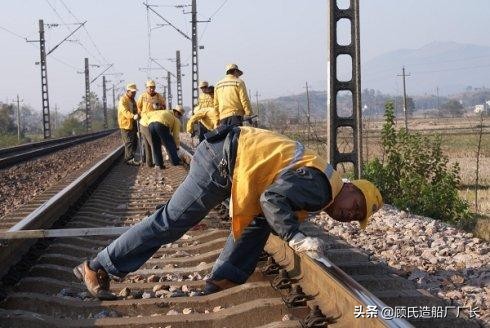 无视安全提示牌引发悲剧,无视交通安全事故